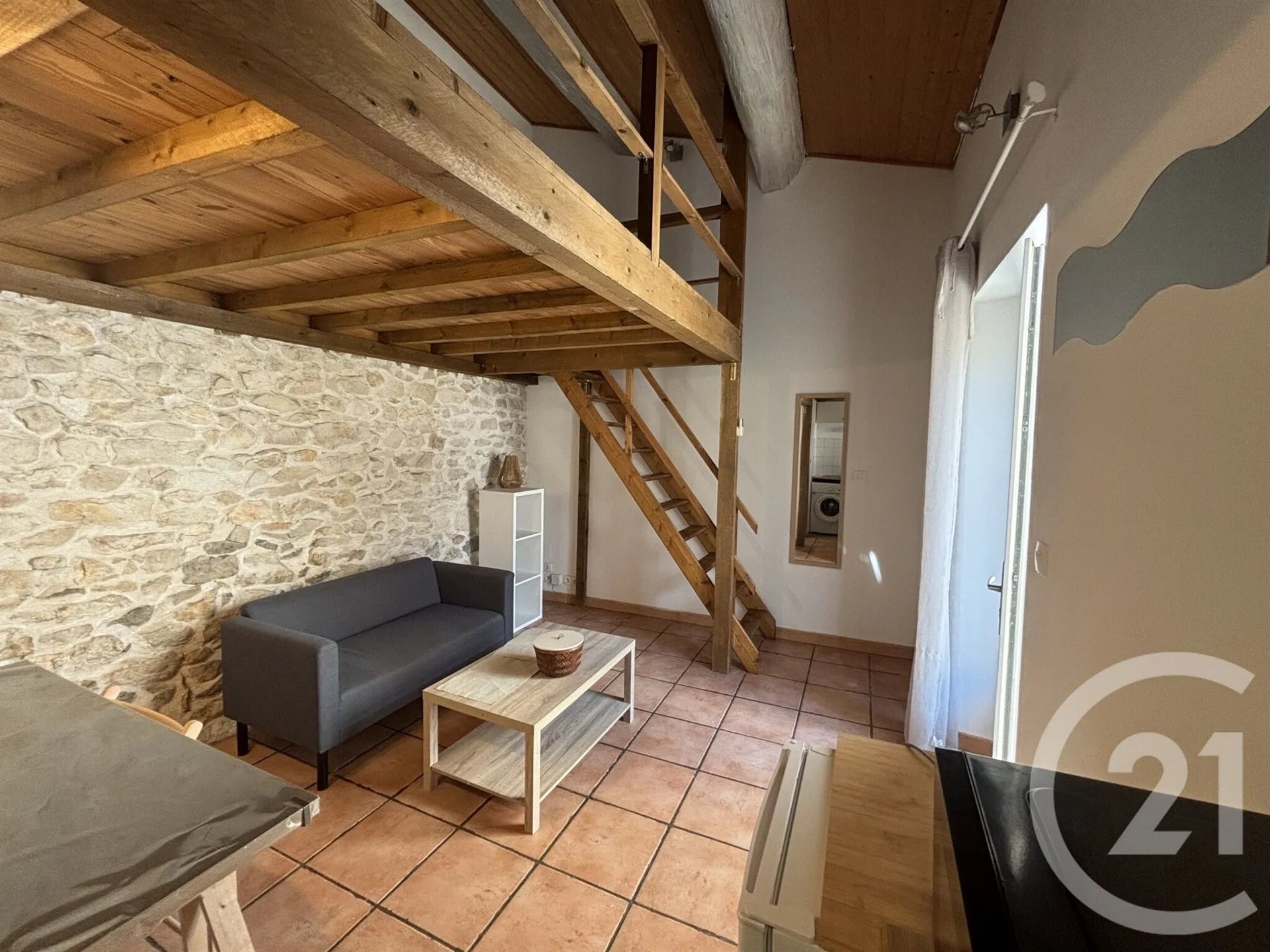Appartement à louer, 17m², Nîmes