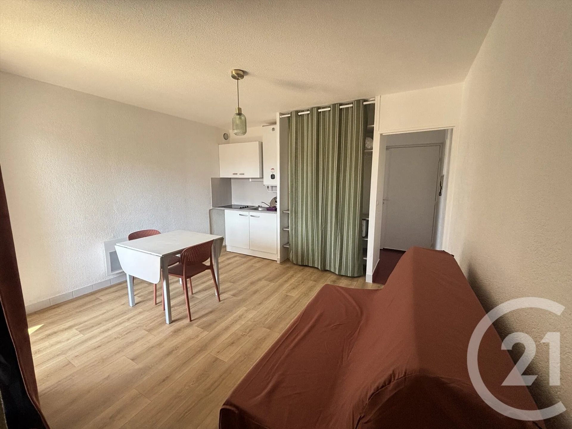 Appartement à louer, 22m², Nîmes