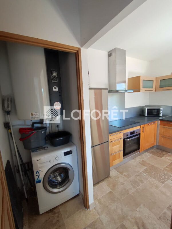 Appartement à louer, 32m², Tourrettes