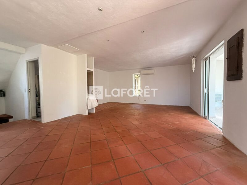 Maison à vendre, 142m², Saint-Cézaire-sur-Siagne