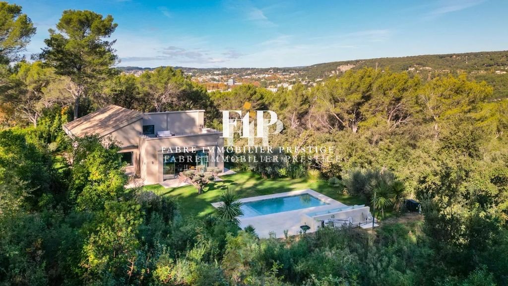 Maison à vendre, 300m², Meyreuil
