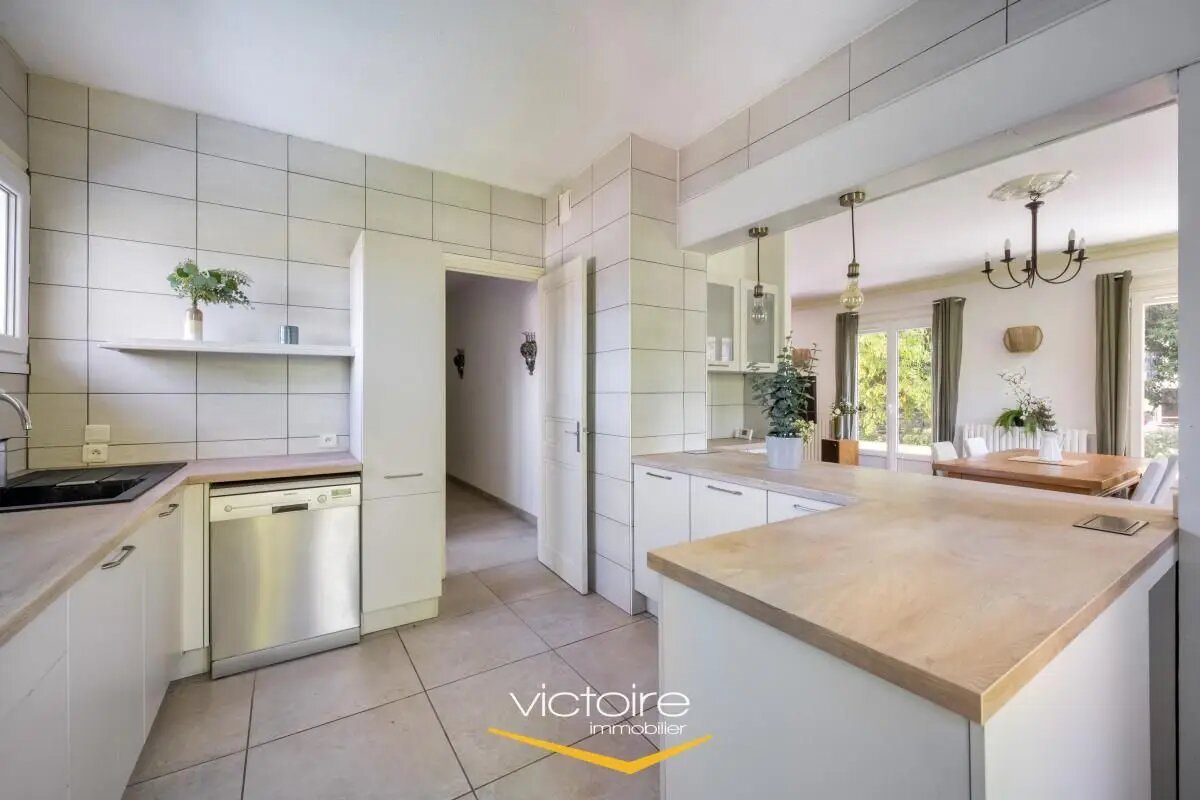 Maison à vendre, 254m², Saint-Priest
