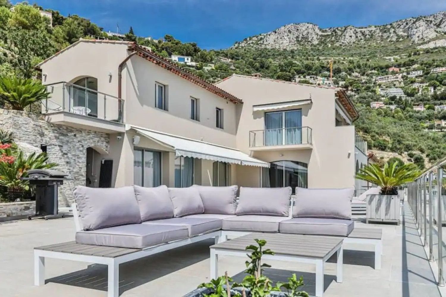 Maison à louer, 300m², Èze