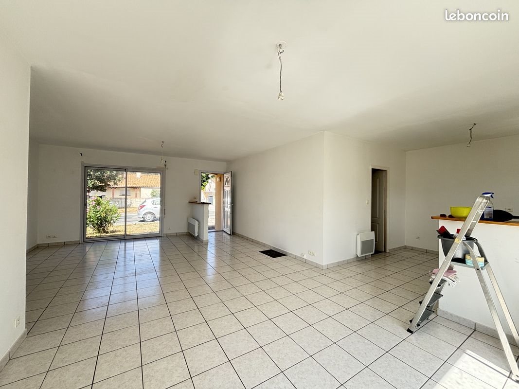 Maison à louer, 83m², Grosbreuil