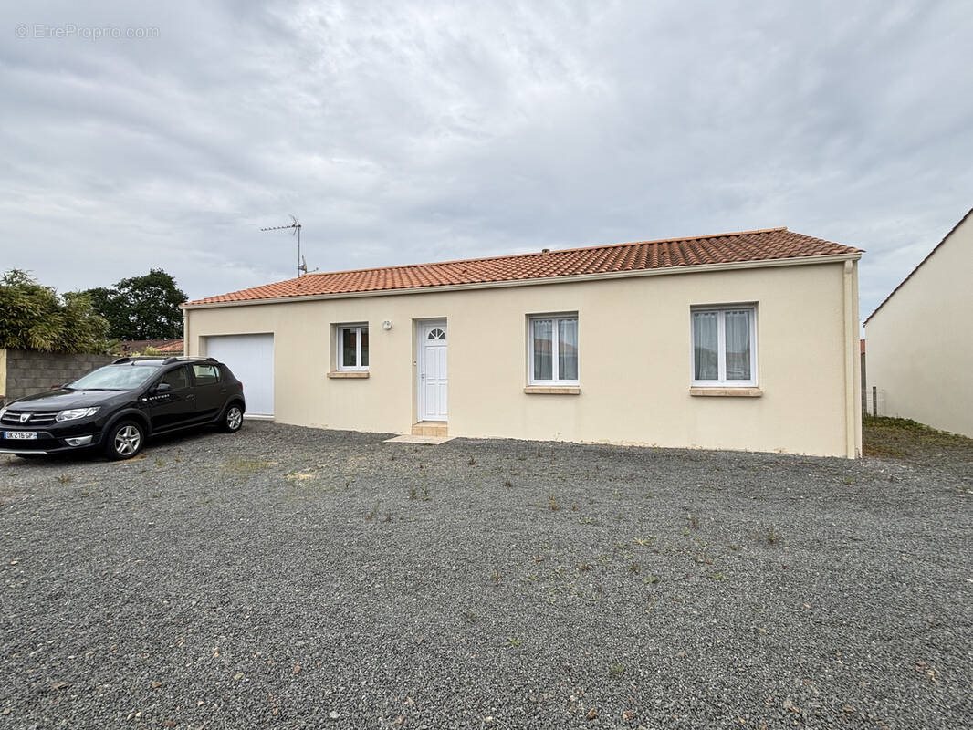 Maison à vendre, 78m², Saint-Mathurin