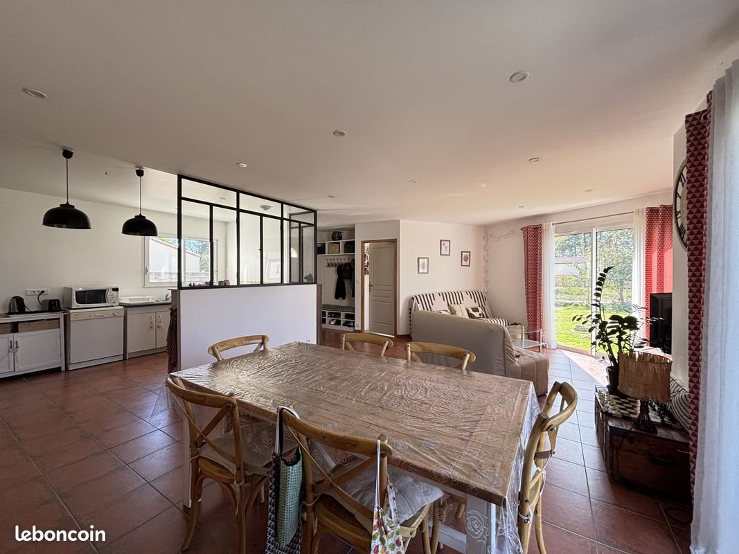 Maison à vendre, 125m², Saint-Georges-de-Pointindoux