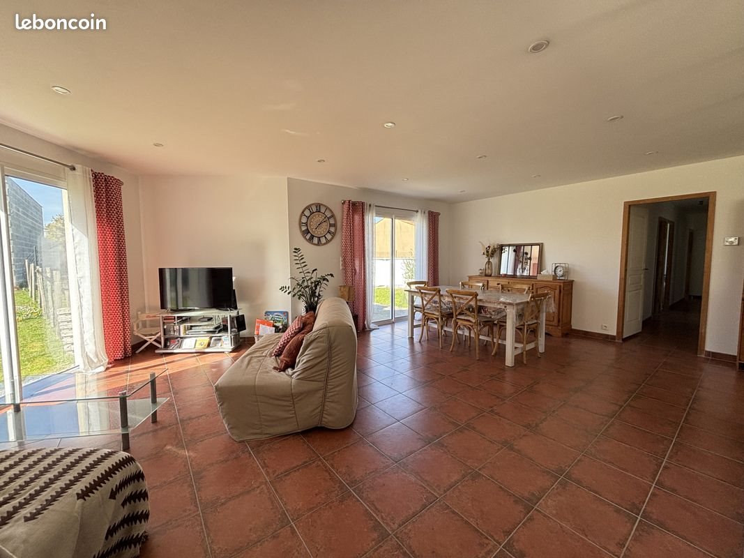 Maison à vendre, 125m², Saint-Georges-de-Pointindoux