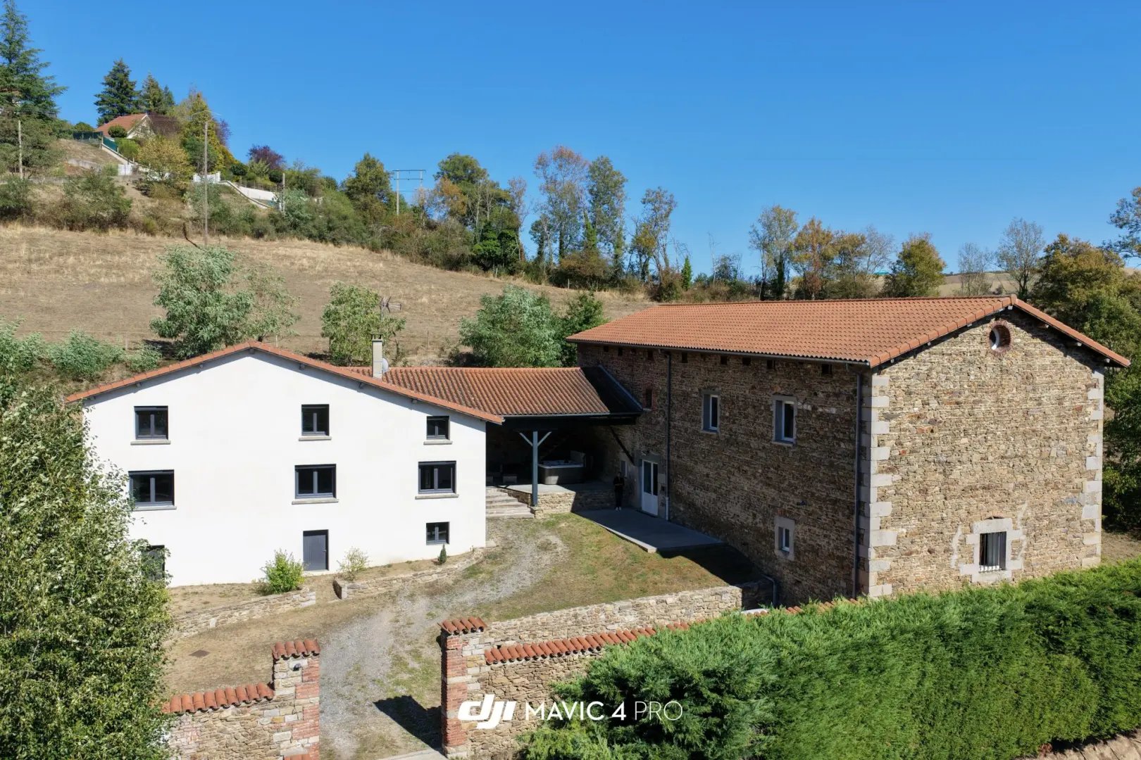 Maison à vendre, 234m², L'Étrat