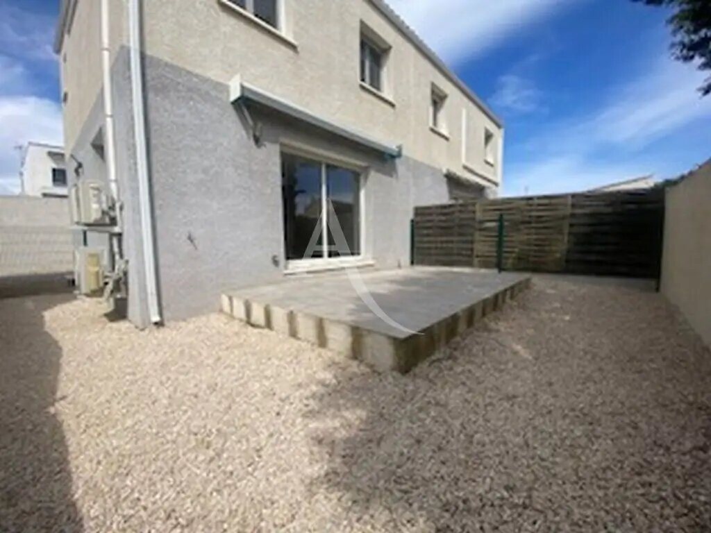 Maison à louer, 63m², Vinassan
