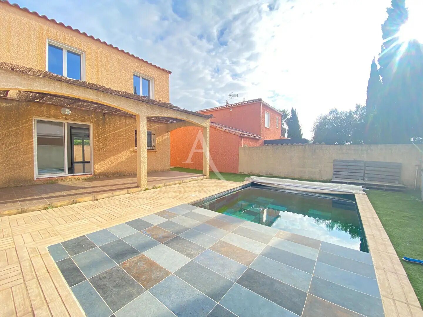 Maison à louer, 94m², Sigean