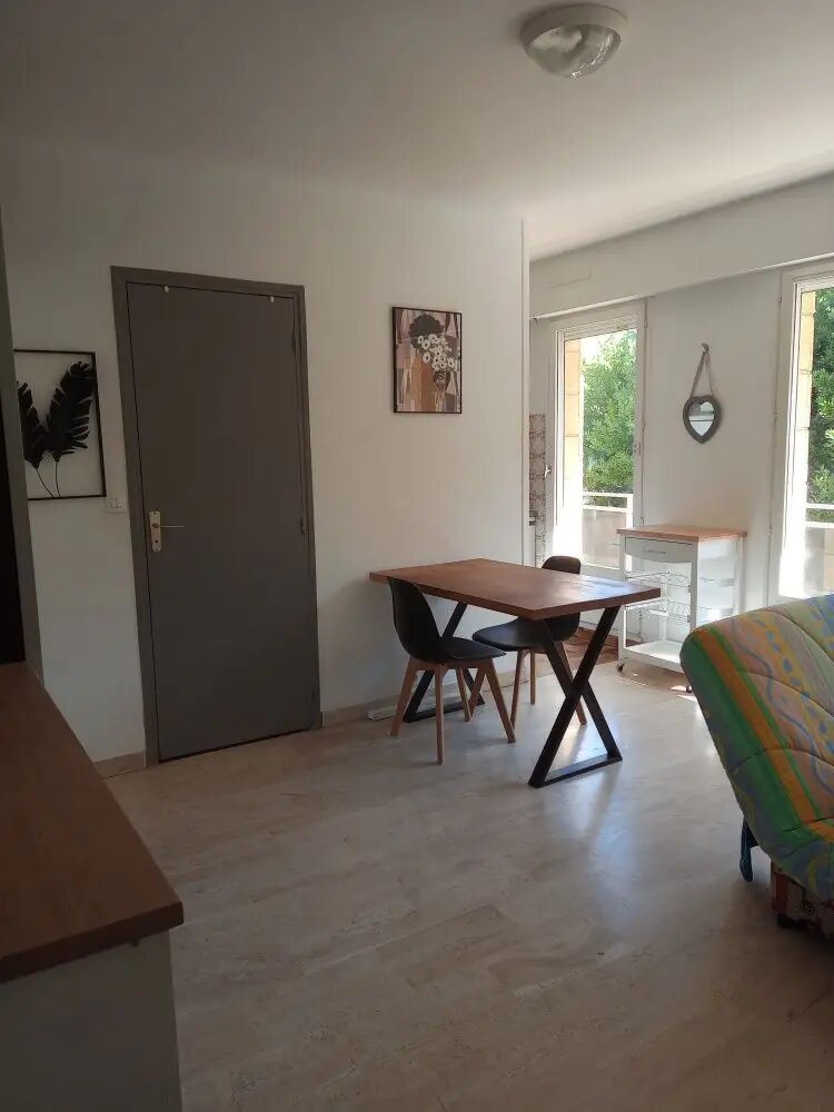 Appartement à louer, 30m², Nîmes
