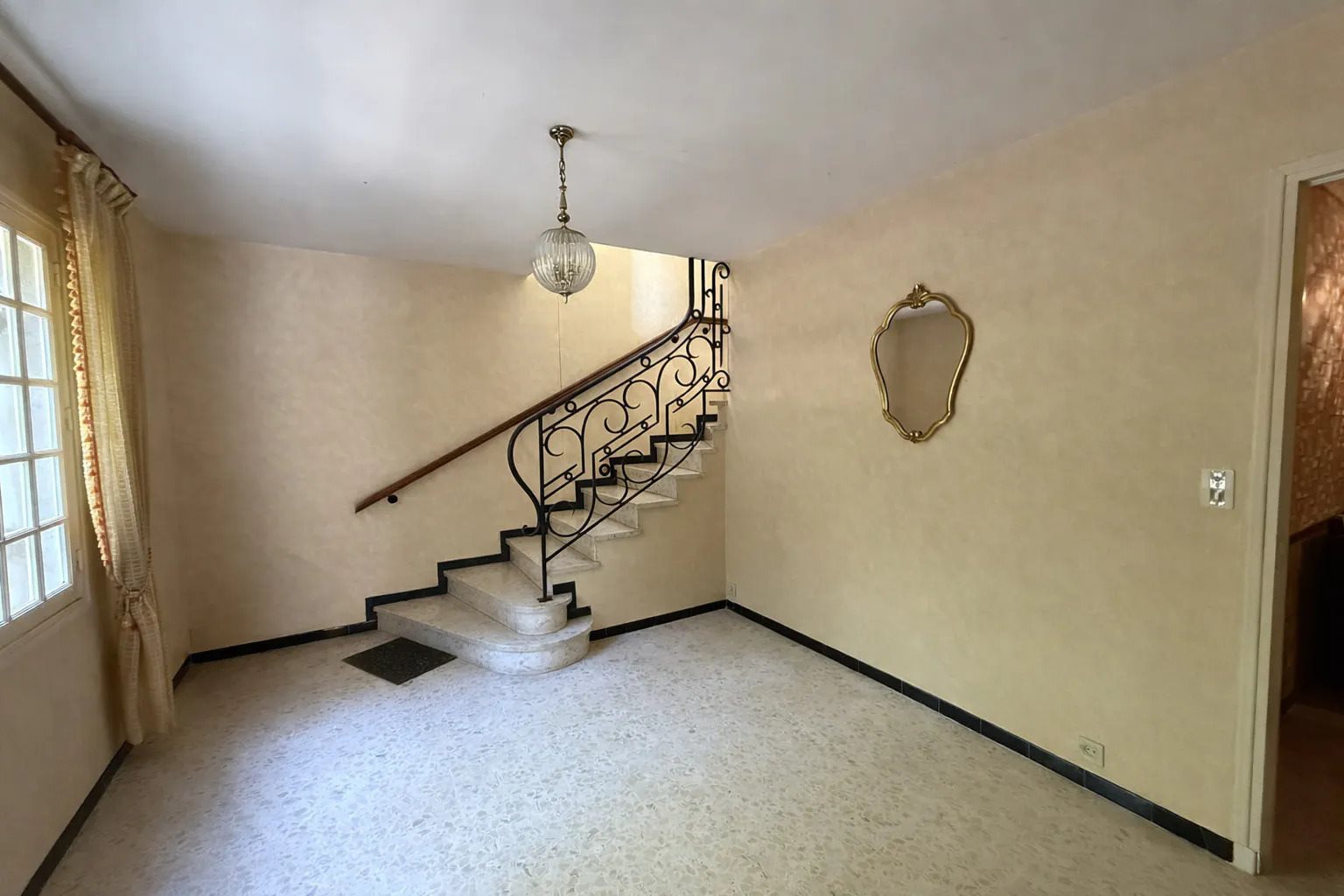 Maison à vendre, 216m², Nîmes
