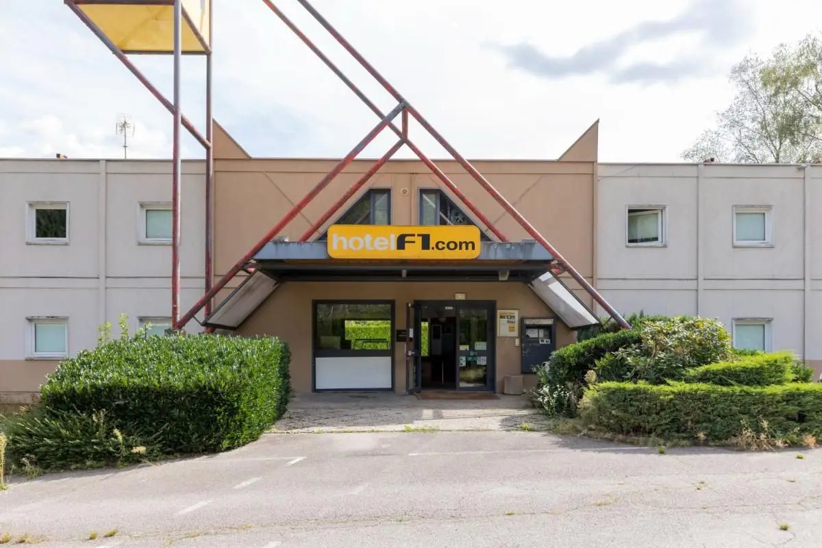 Appartement à vendre, 916m², Saint-Nabord