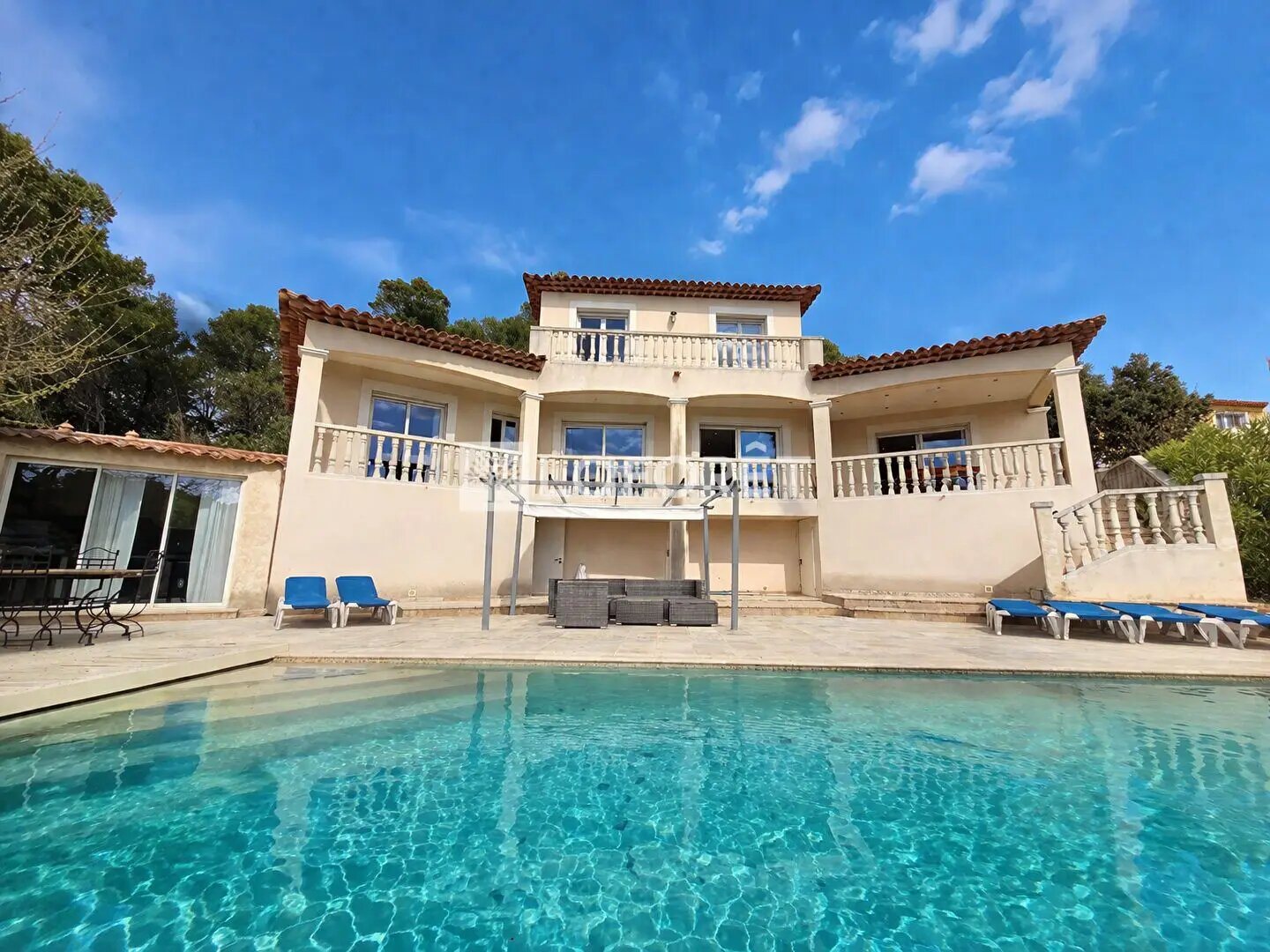 Maison à vendre, 136m², Barjols