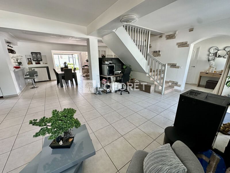 Maison à vendre, 278m², Vidauban