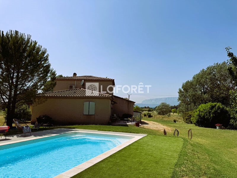 Maison à vendre, 146m², Trets