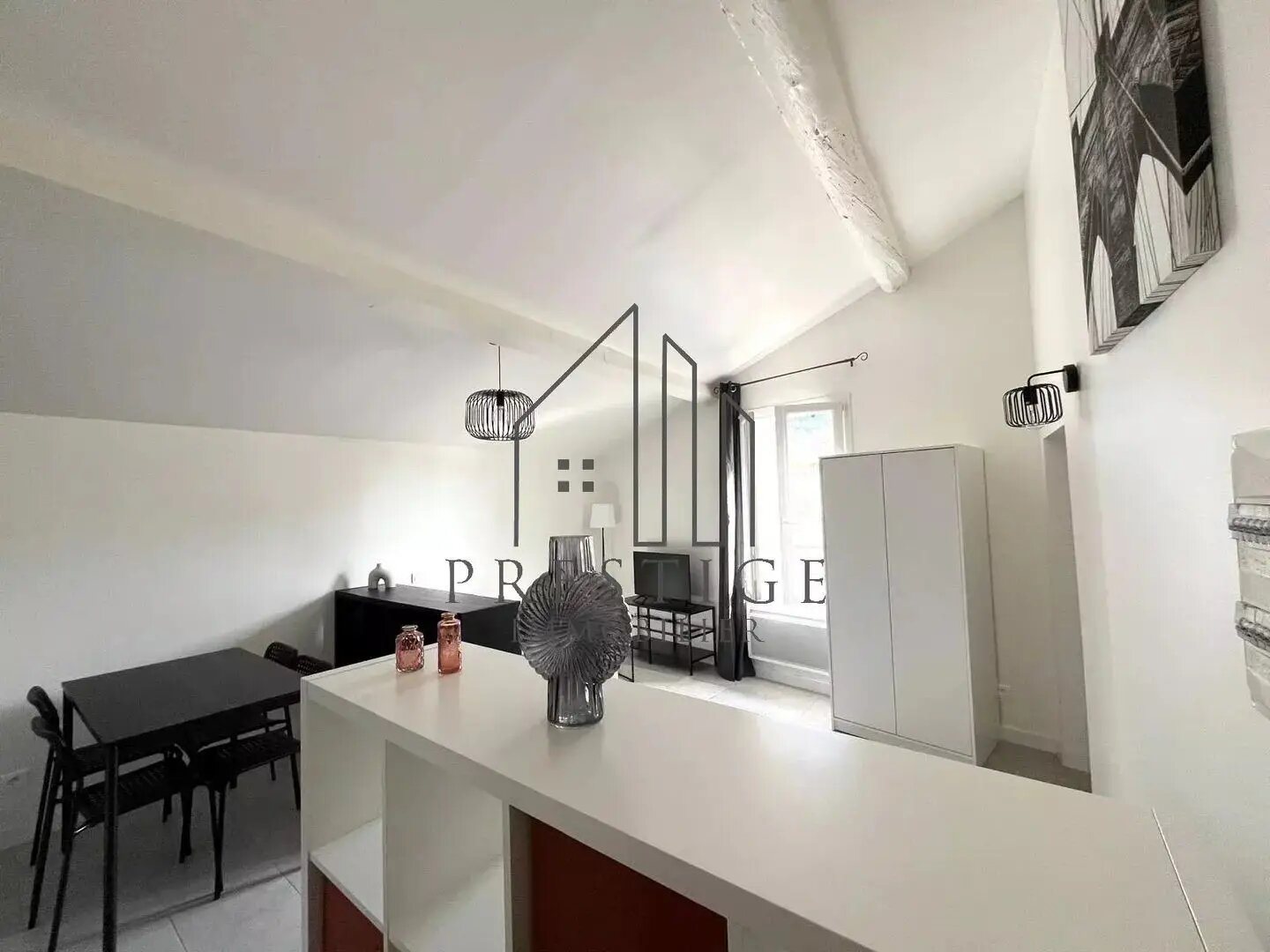 Appartement à louer, 27m², Cuges-les-Pins