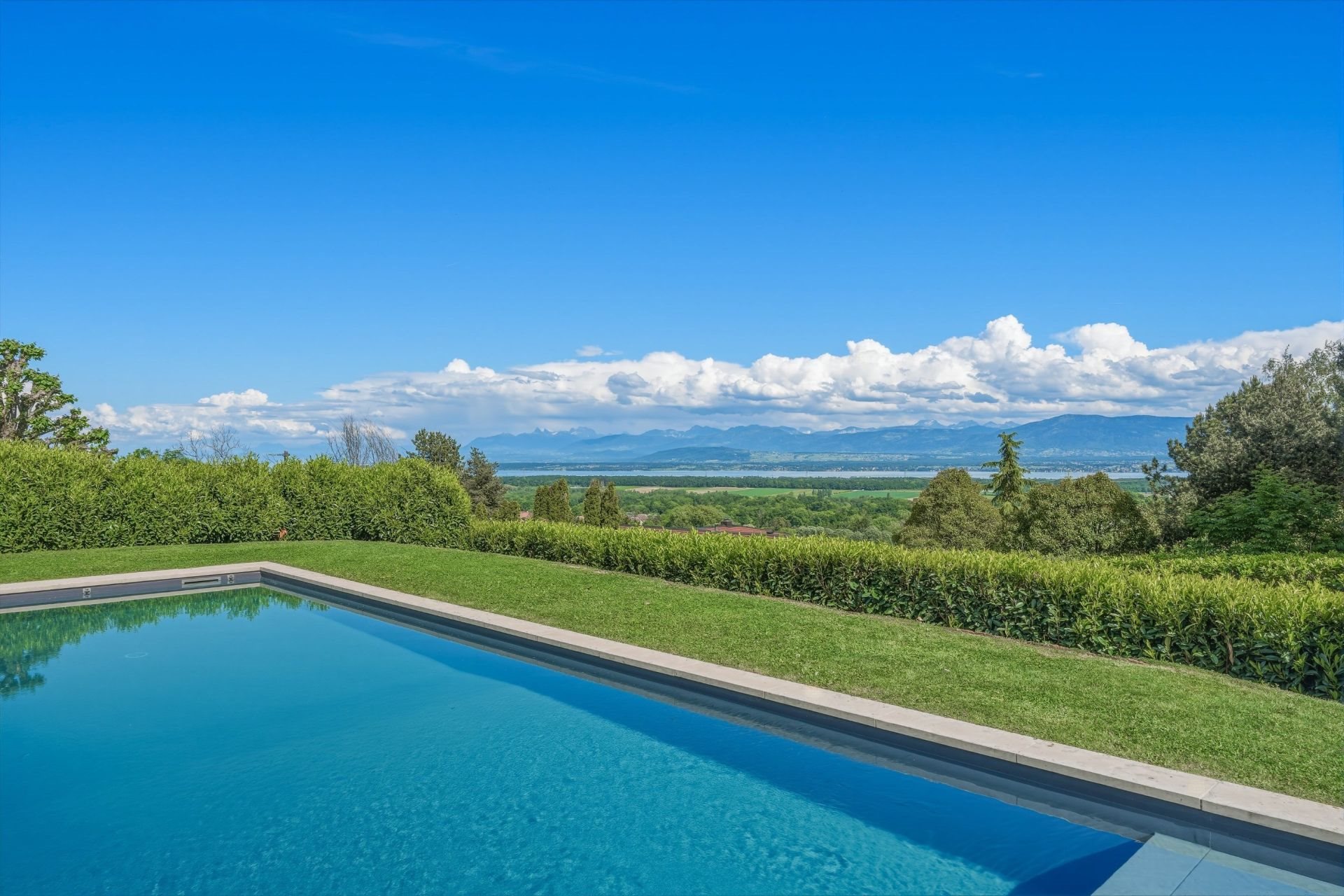 Maison à vendre, 239m², Grilly