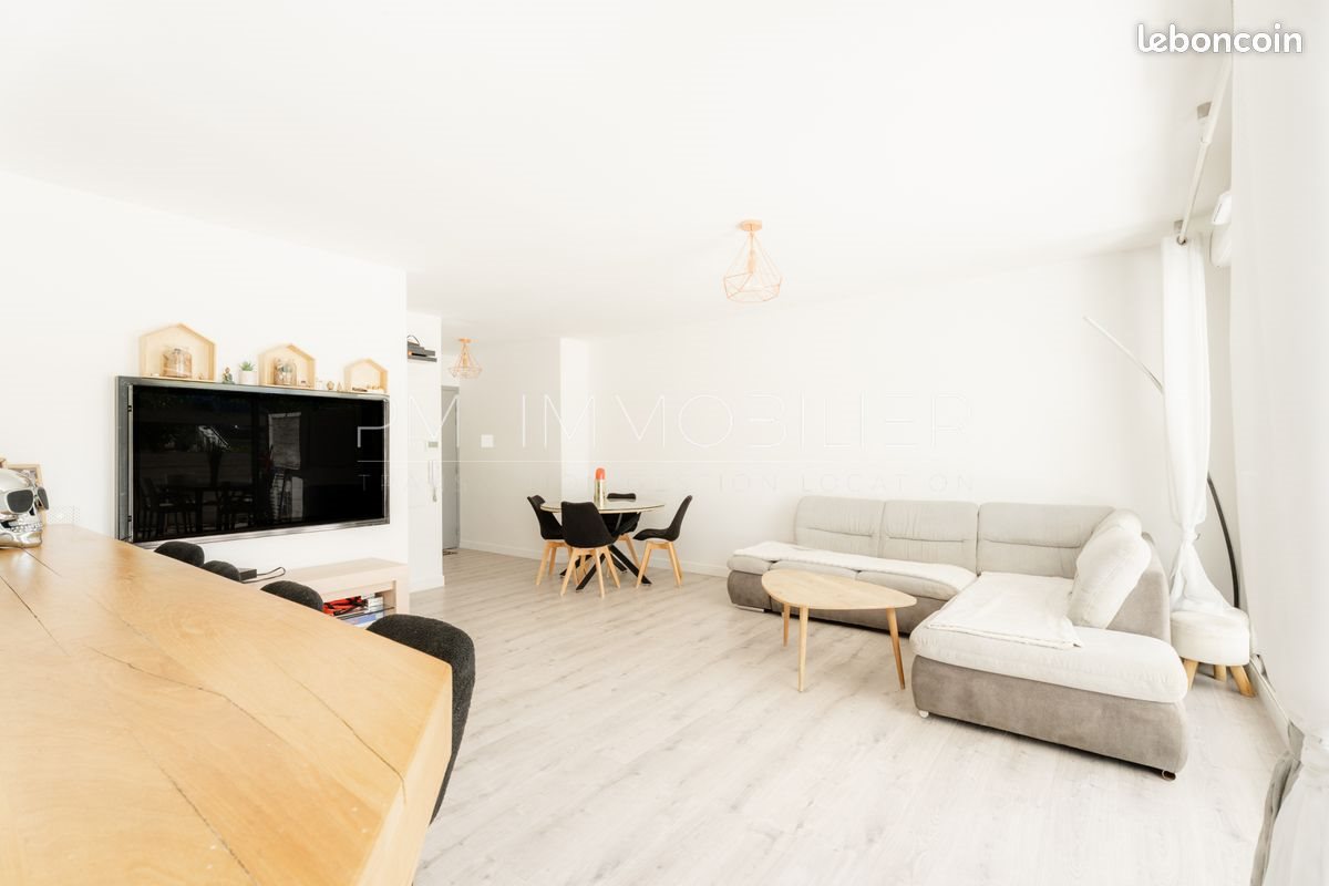 Appartement à vendre, 67m², Simiane-Collongue