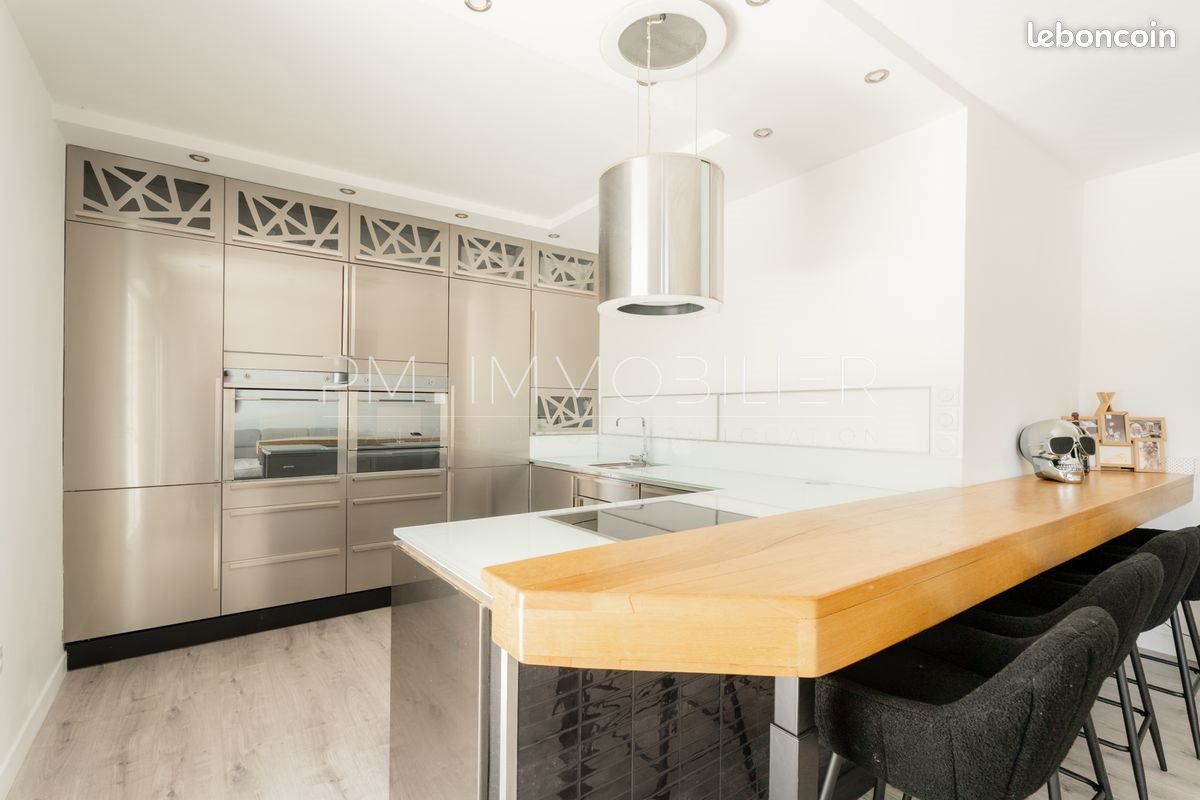 Appartement à vendre, 67m², Simiane-Collongue