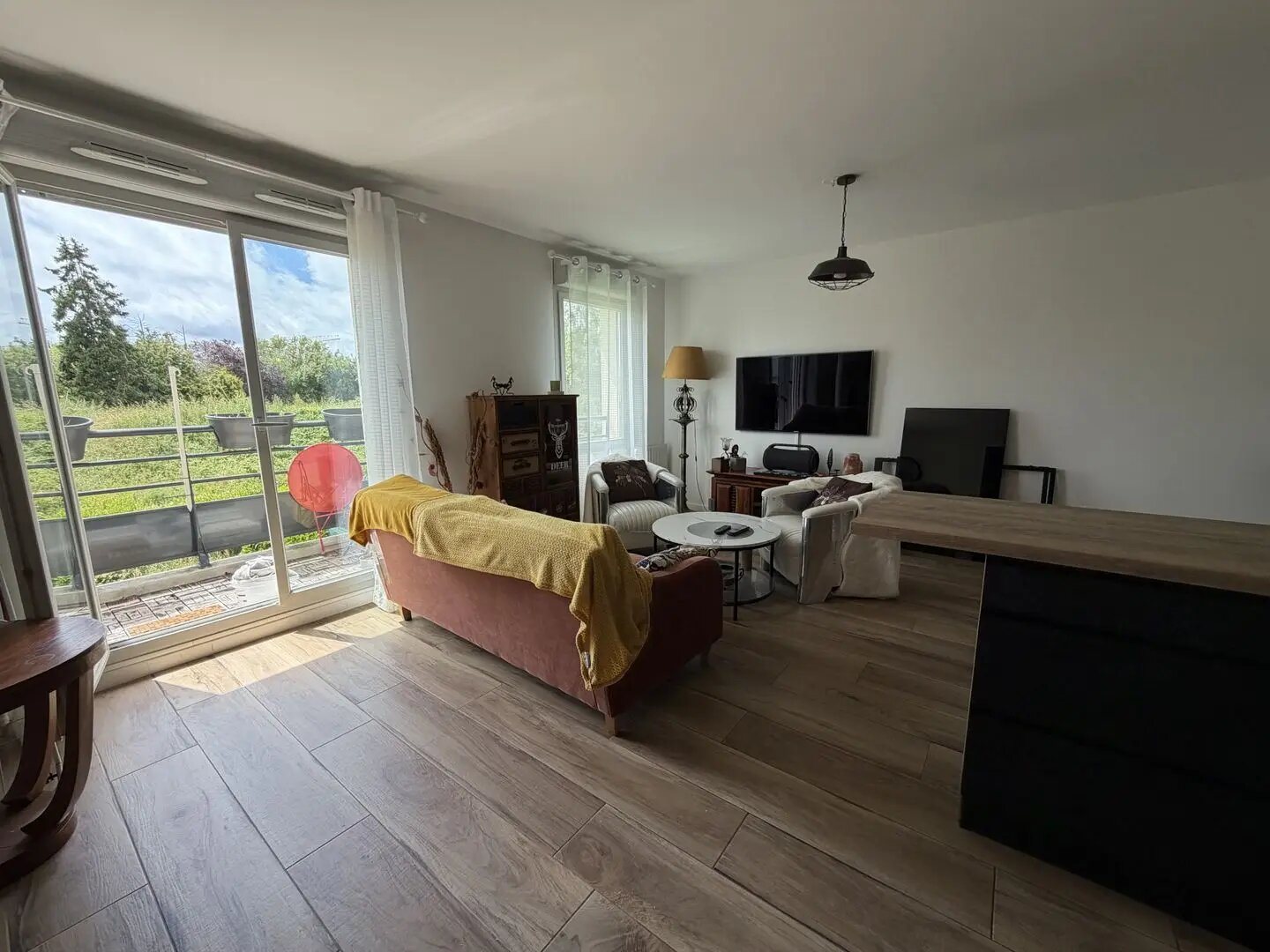 Appartement à vendre, 63m², Le Mesnil-Saint-Denis