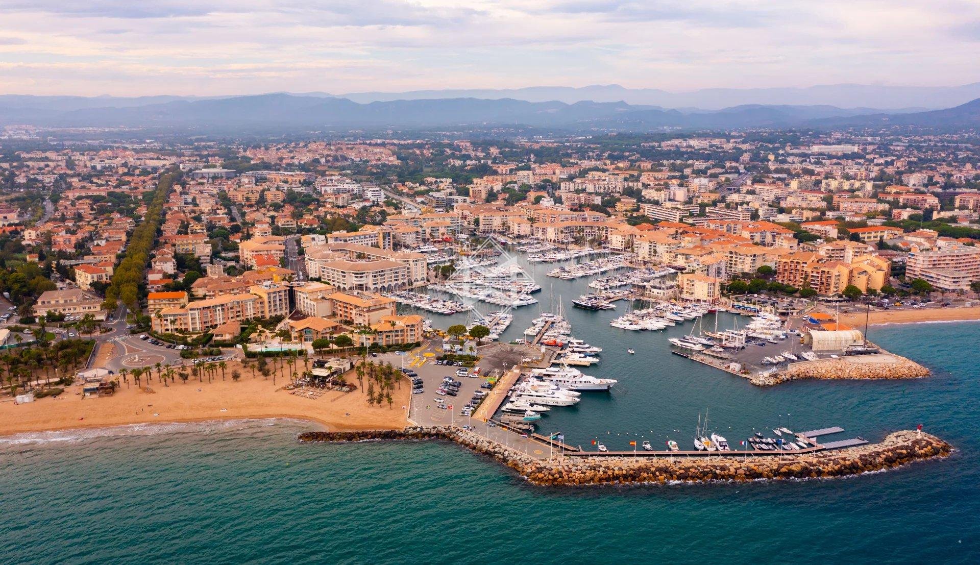 Maison à vendre, 750m², Fréjus