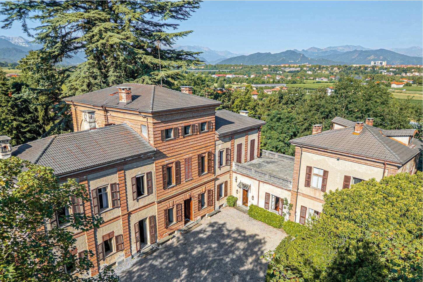 Maison à vendre, 1003m², Tende