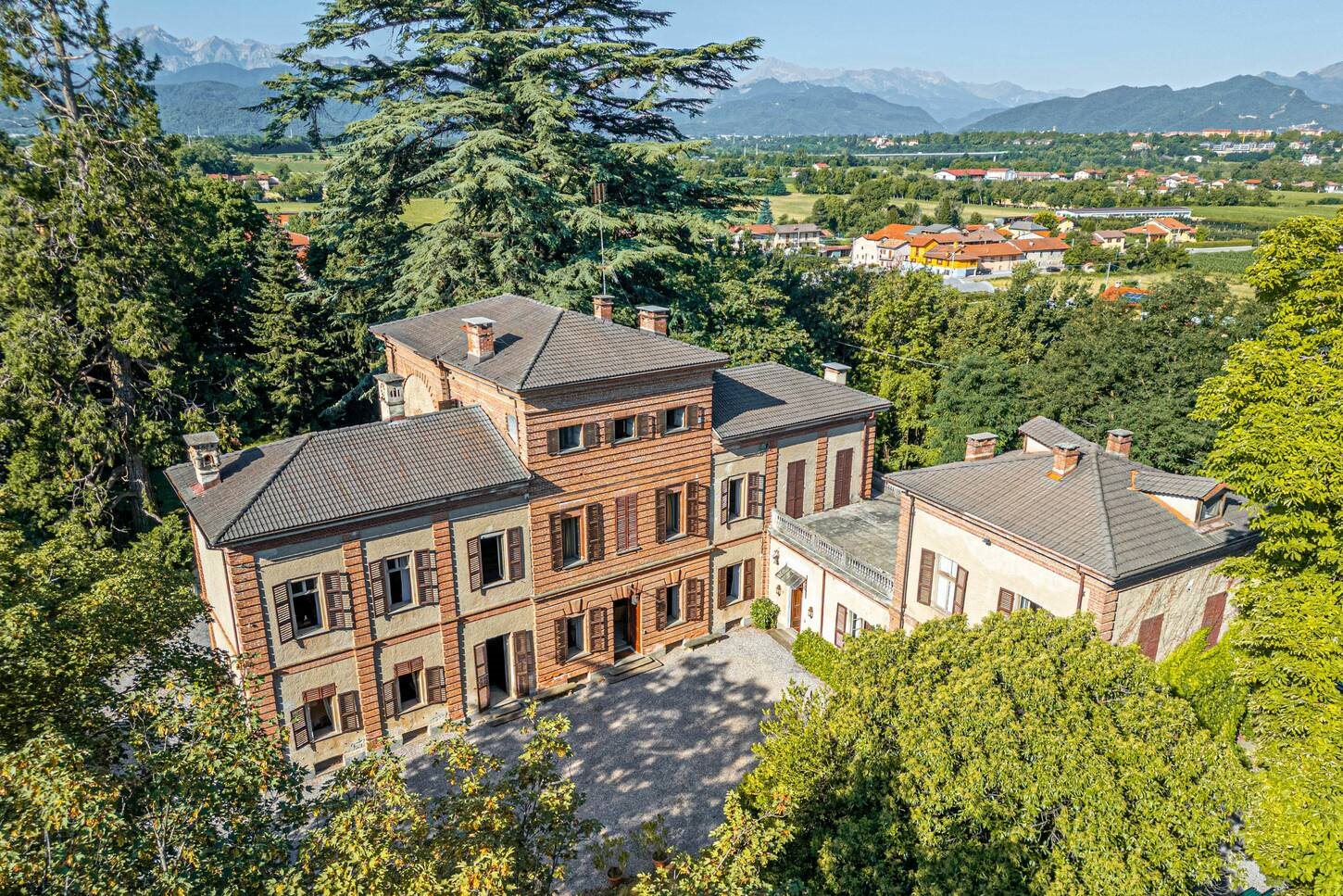 Maison à vendre, 1003m², Tende