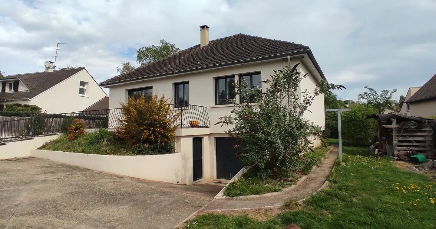 Maison à louer, 84m², Feucherolles