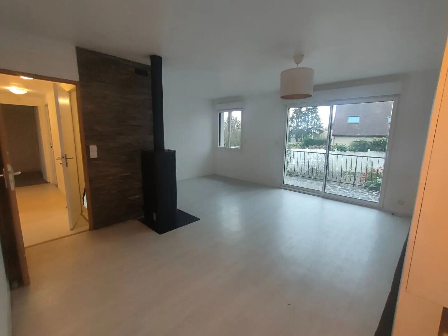 Maison à louer, 84m², Feucherolles