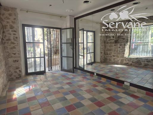 Local commercial 20 m² · à Lorgues · 20 m² · 70 000 €