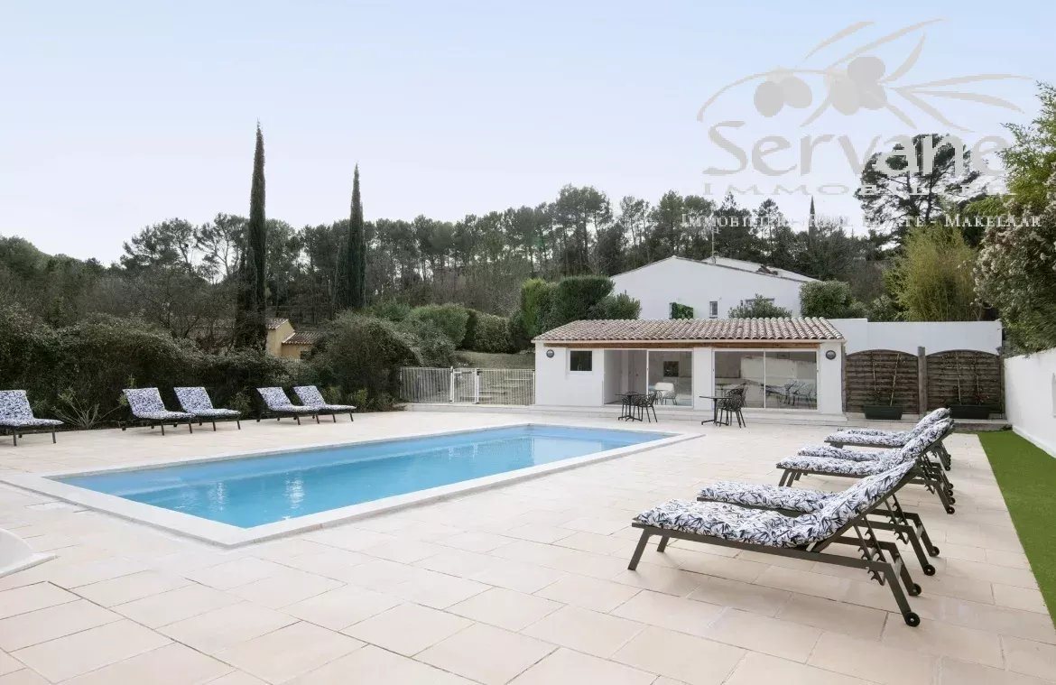 Maison à vendre, 473m², Salernes