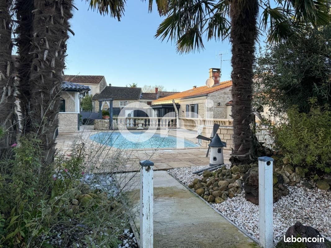 Maison à vendre, 125m², Genouillé