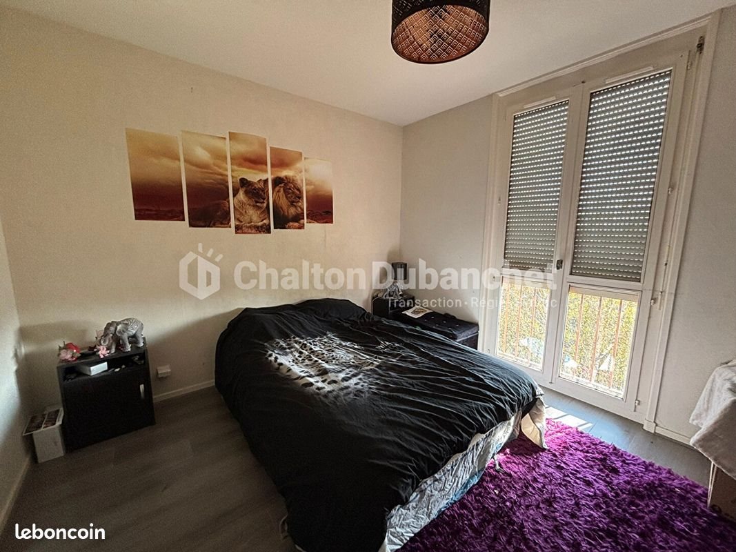 Appartement à louer, 92m², Saint-Haon-le-Châtel