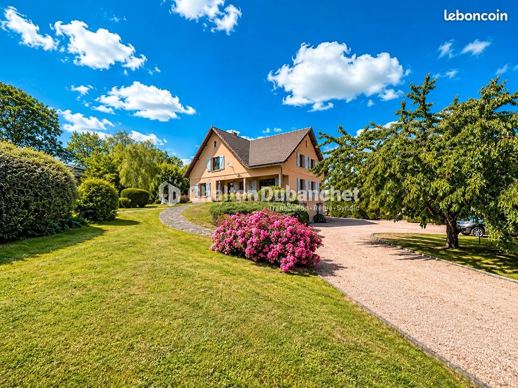 Maison à vendre, 330m², Montaiguët-en-Forez