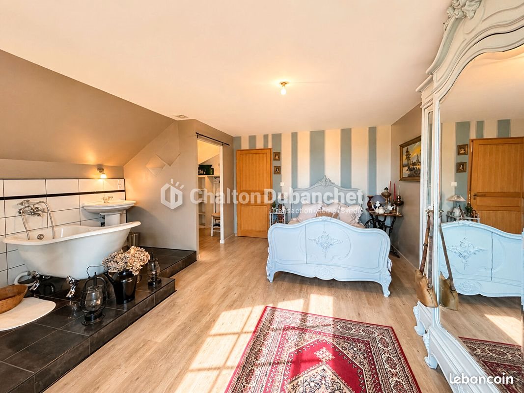 Maison à vendre, 330m², Montaiguët-en-Forez