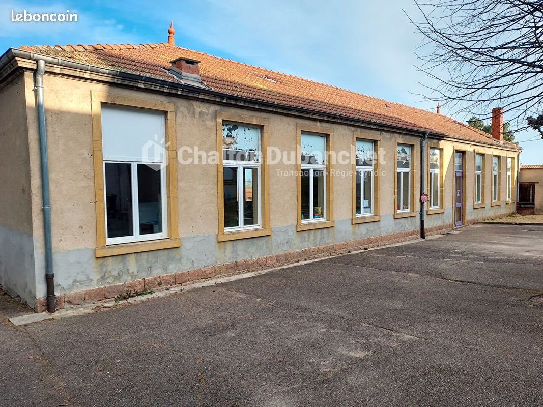 Maison à vendre, 230m², Saint-Just-la-Pendue