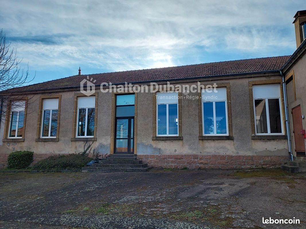 Maison à vendre, 230m², Saint-Just-la-Pendue