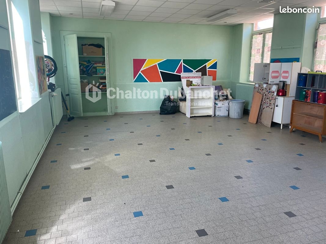 Maison à vendre, 230m², Saint-Just-la-Pendue