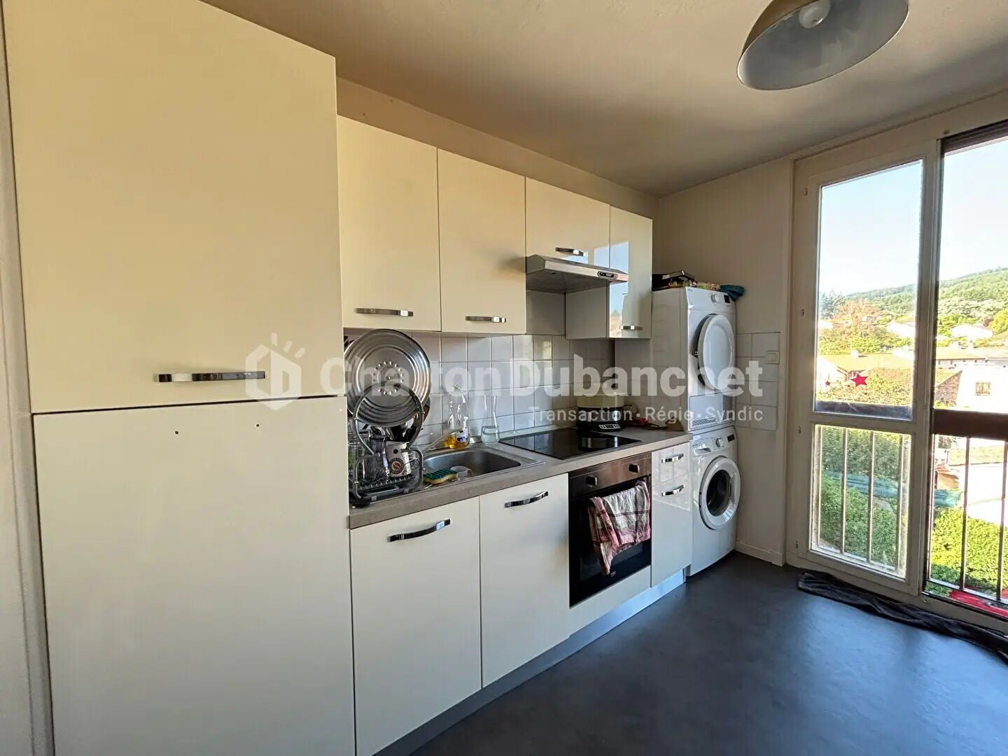 Appartement à louer, 74m², Saint-Haon-le-Châtel