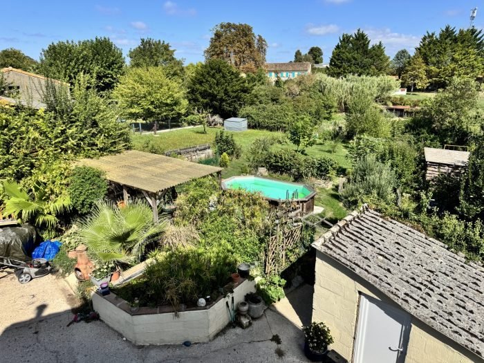 Maison à vendre, 102m², Mortagne-sur-Gironde