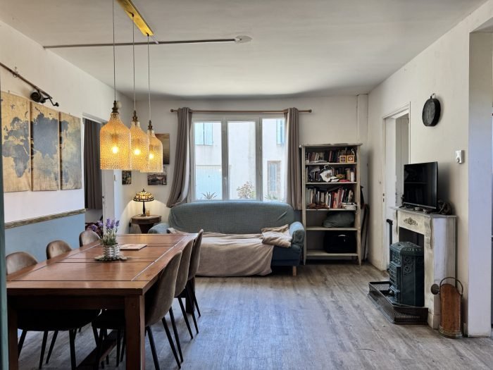 Maison à vendre, 102m², Mortagne-sur-Gironde