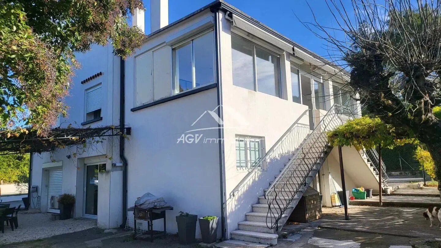 Maison à louer, 188m², Alès