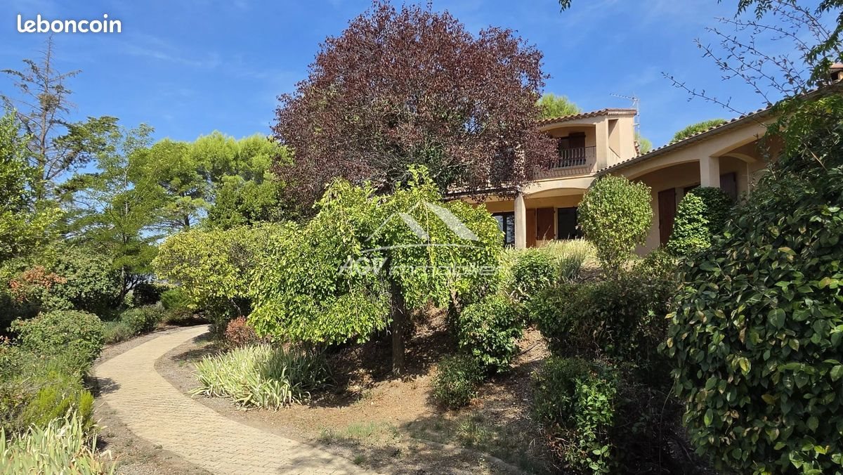 Maison à vendre, 197m², Lézan