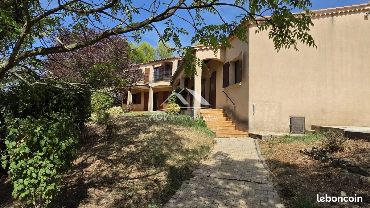 Maison à vendre, 197m², Lézan