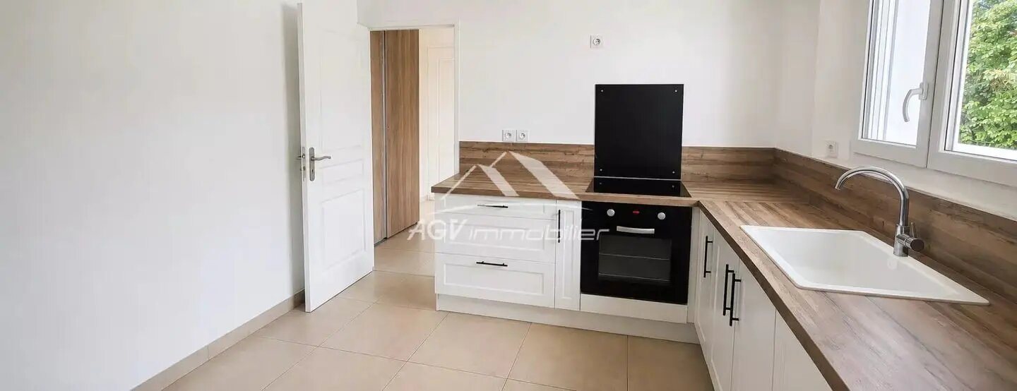 Maison à louer, 99m², Saint-Martin-de-Valgalgues