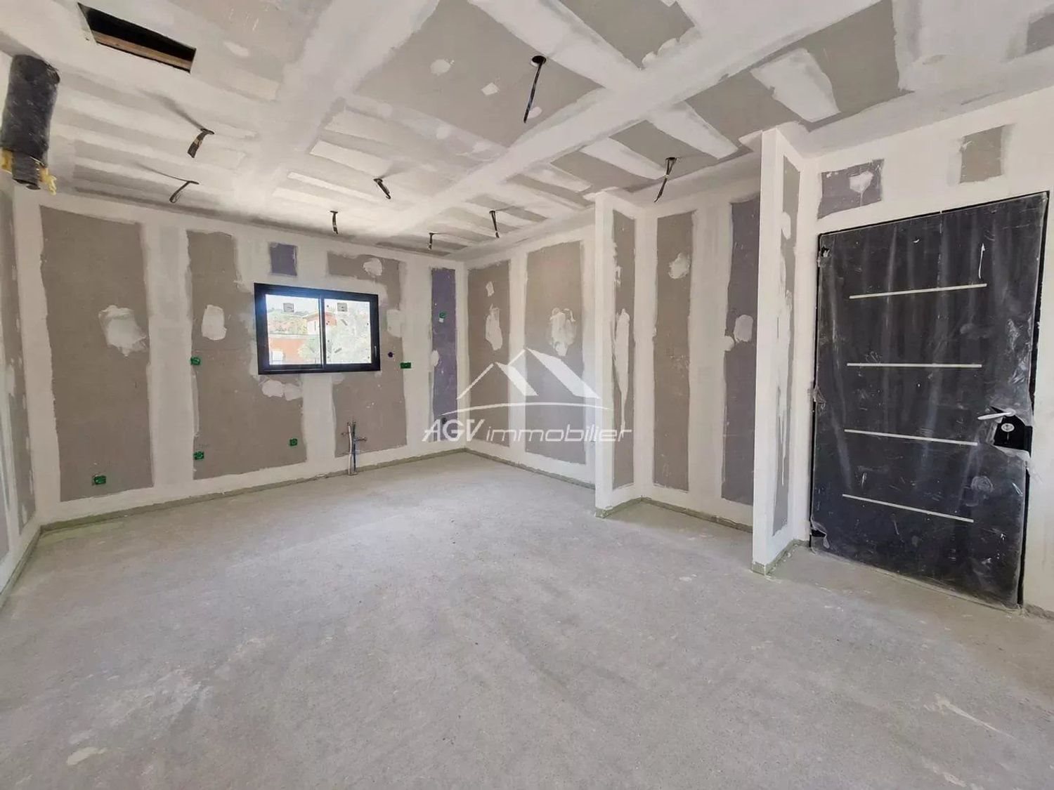 Maison à vendre, 103m², Saint-Julien-les-Rosiers
