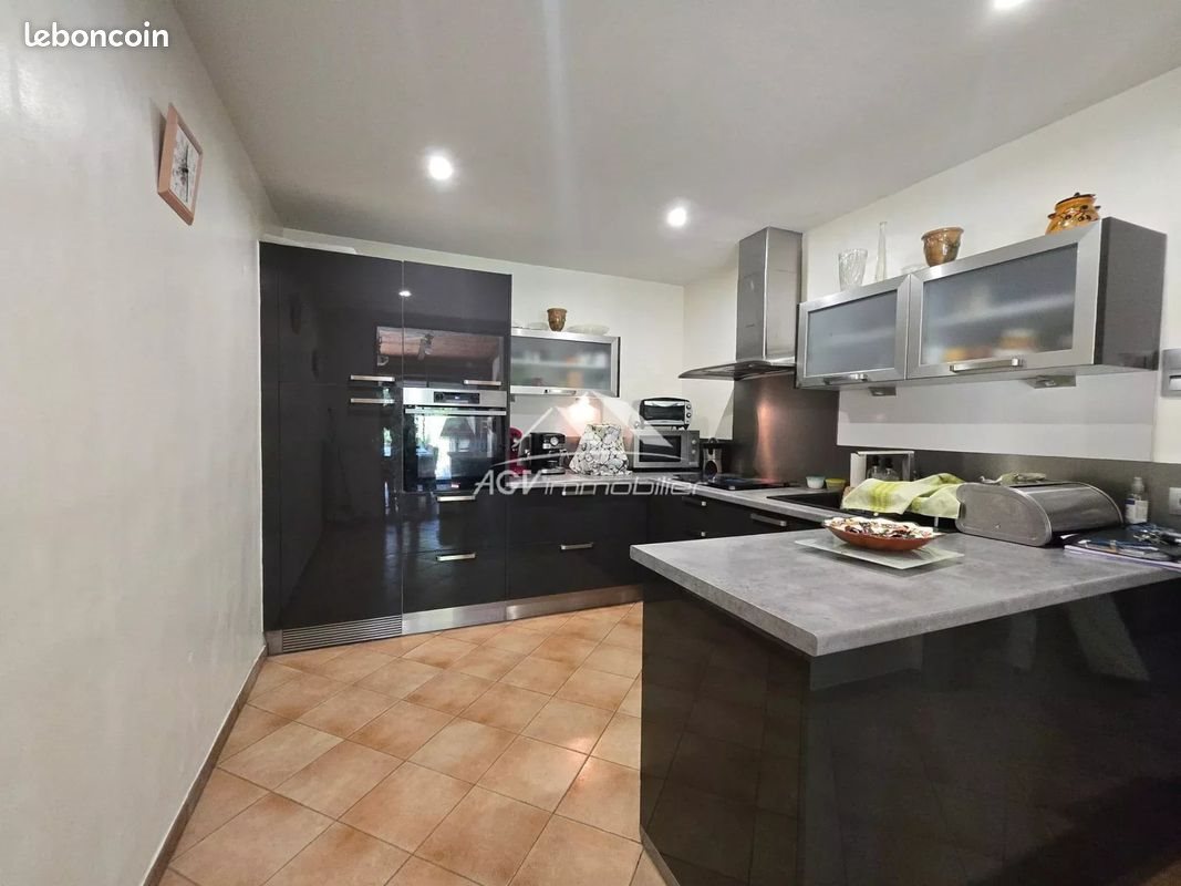 Maison à vendre, 156m², Rousson