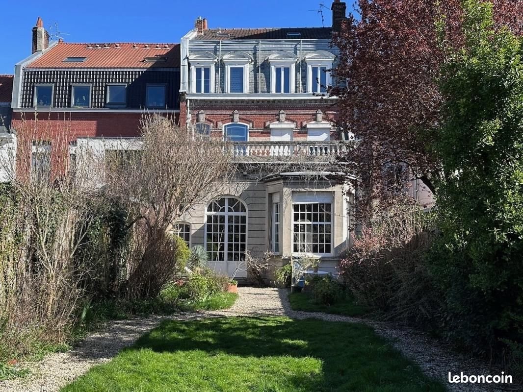 Maison à louer, 306m², Lille