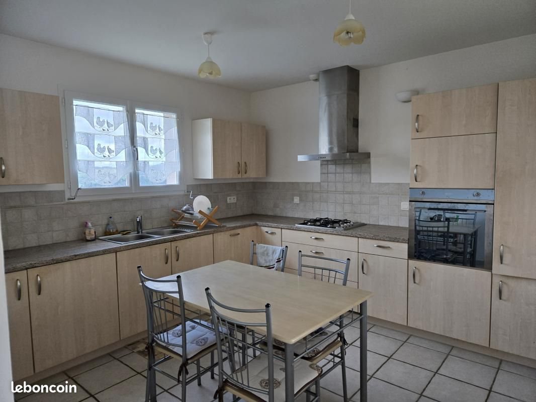 Maison à vendre, 129m², Saint-Bonnet-des-Bruyères